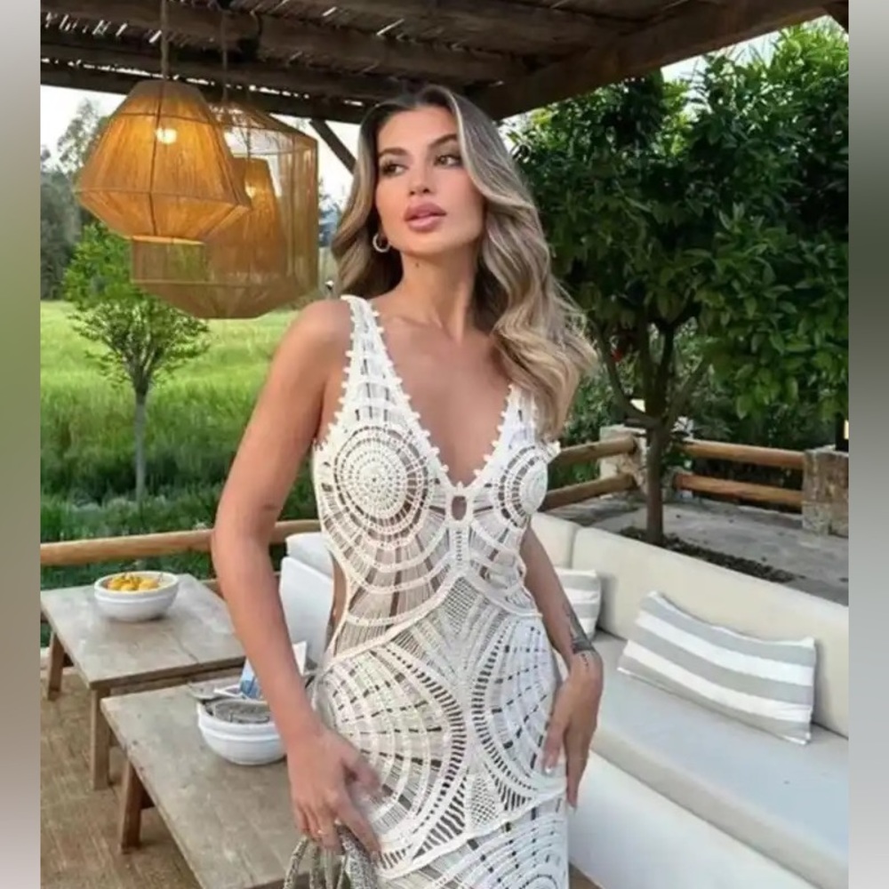 Chic White Crochet Backless Dress